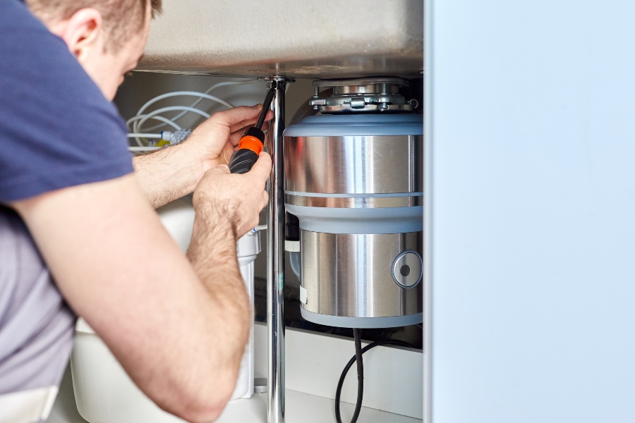 Proper Garbage Disposal Use, Maintenance, and Common Mistakes